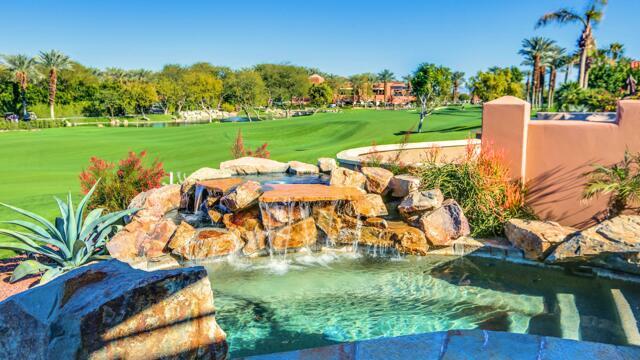 280 Tomahawk Dr in Palm Desert, CA - Building Photo