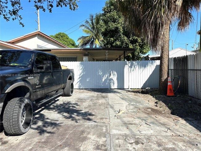 4763 NW 3rd St in Miami, FL - Building Photo - Building Photo