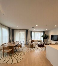45 Savannah in Lake Forest, CA - Foto de edificio - Building Photo