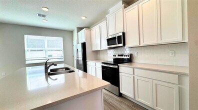 15388 Burgtheater Dr in Horizon West, FL - Building Photo - Building Photo