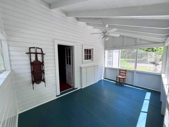 property at 5800 Fenwick Rd