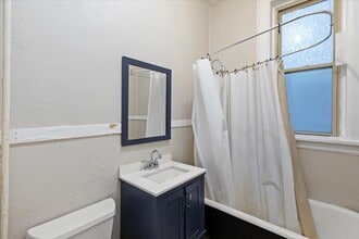 1013 N Winchester Ave, Unit 1 in Chicago, IL - Foto de edificio - Building Photo