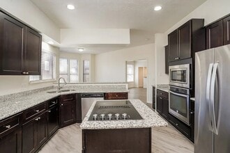 11901 Gardenglen Dr in Houston, TX - Building Photo - Building Photo