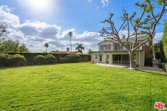 2332 Nottingham Ave in Los Angeles, CA - Building Photo - Building Photo