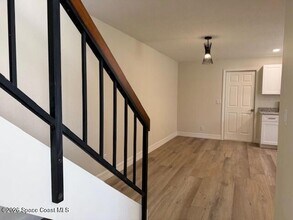 508 Jackson Ave in Cape Canaveral, FL - Foto de edificio - Building Photo