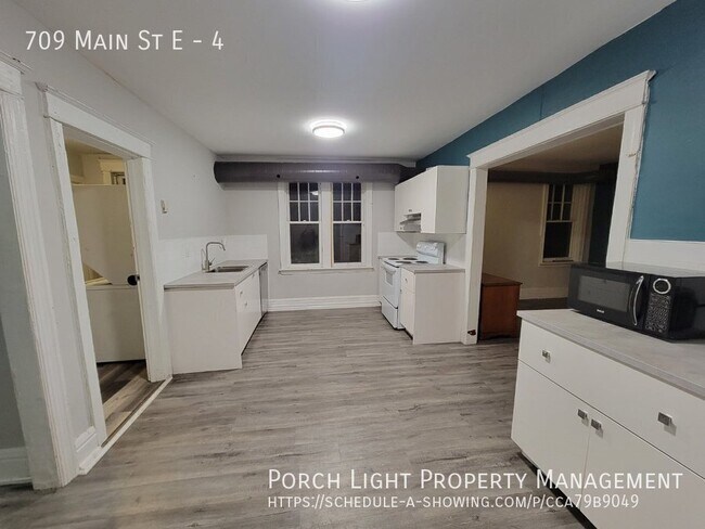 709 Main St E in Hamilton, ON - Building Photo - Building Photo