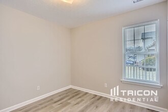 928 Pin Oak Dr in Nashville, TN - Building Photo - Building Photo