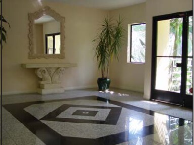 857 S Plymouth Blvd in Los Angeles, CA - Foto de edificio - Lobby