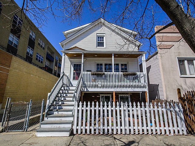 property at 2928 N Hoyne Ave