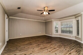 4661 Marsh Harbor Dr in Tavares, FL - Building Photo - Building Photo