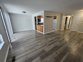 1241 Bradwell Ln in Mundelein, IL - Building Photo - Building Photo