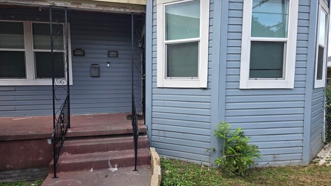 property at 1212 Buena Vista St