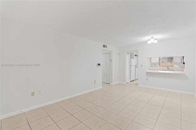 14900 SW 82nd Terrace in Miami, FL - Building Photo - Building Photo
