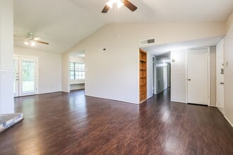 2674 Lark in Humble, TX - Building Photo - Building Photo