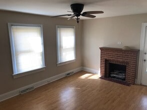 902 Bringle Ferry Rd in Salisbury, NC - Building Photo - Building Photo