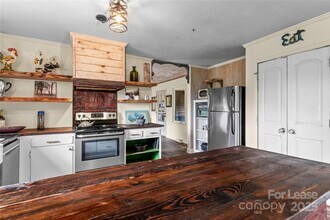 724 Teeter Rd in Mooresville, NC - Building Photo - Building Photo