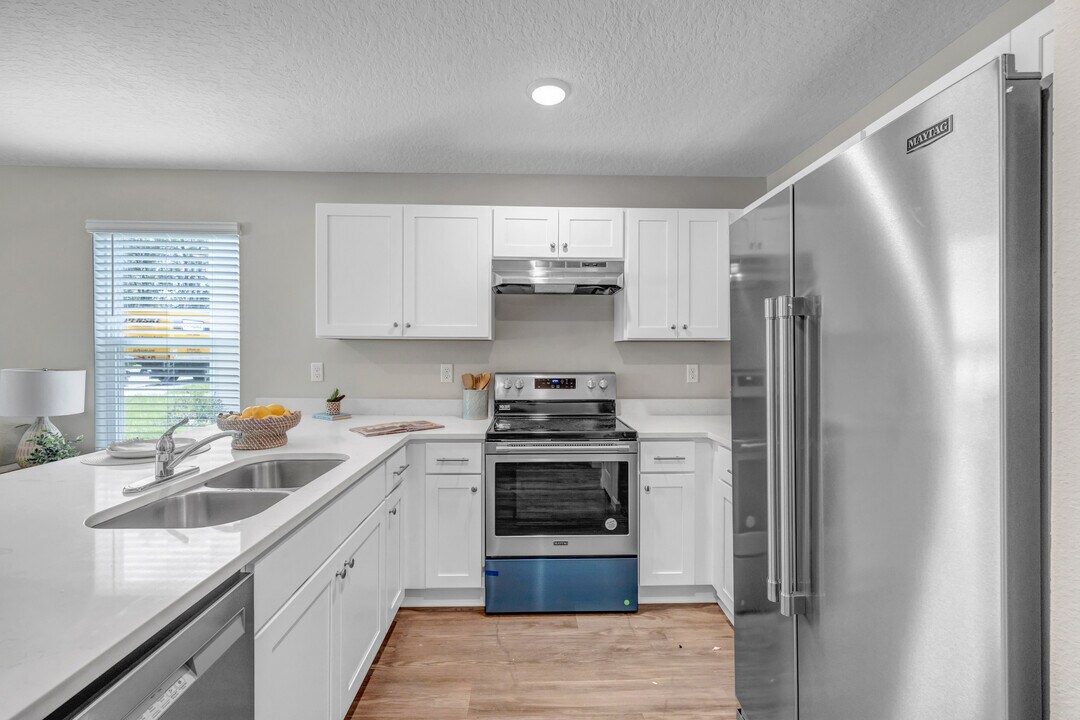 6445 Breezy Oaks Wy in Jacksonville, FL - Building Photo