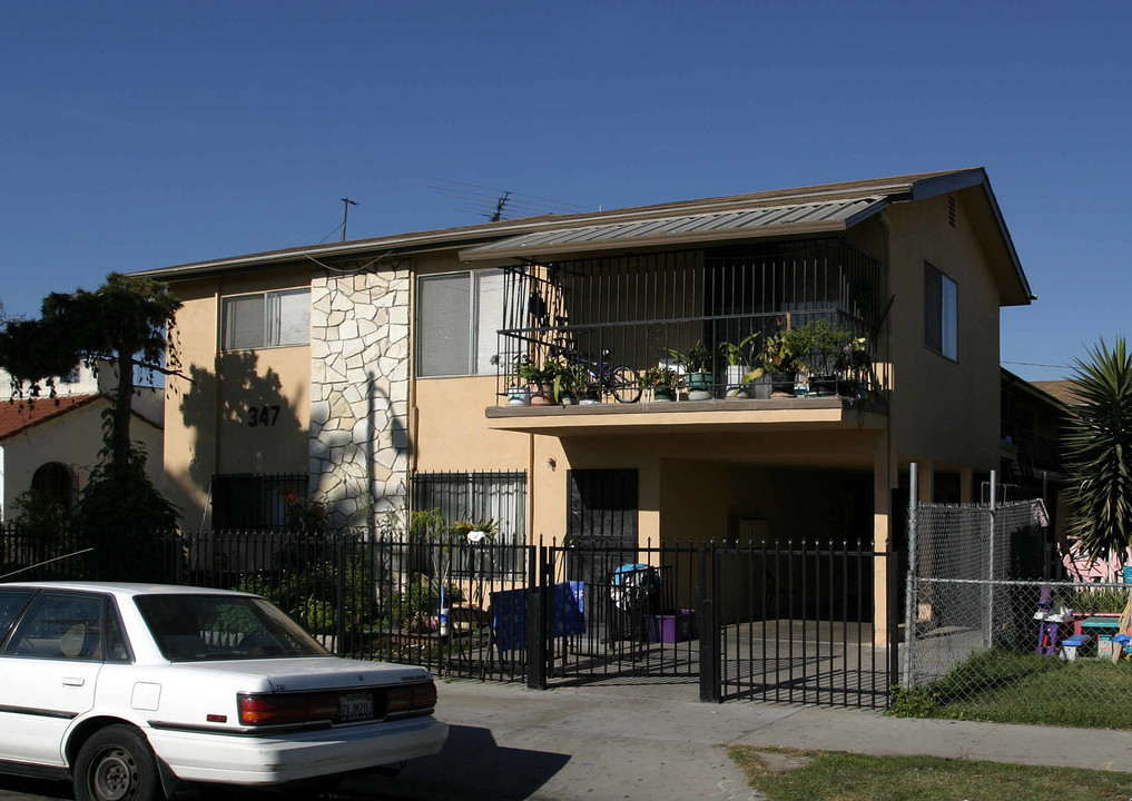 347 E 19th St in Long Beach, CA - Foto de edificio