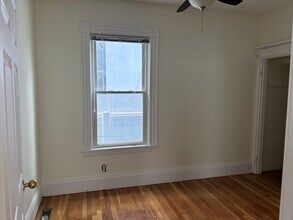 113 Prospect St, Unit 1 in Somerville, MA - Foto de edificio - Building Photo