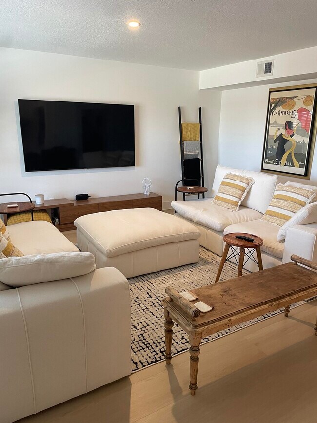 204 16th St in St. Augustine, FL - Foto de edificio - Building Photo