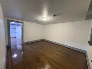 1941 S Winona Ln in Milwaukee, WI - Building Photo - Building Photo