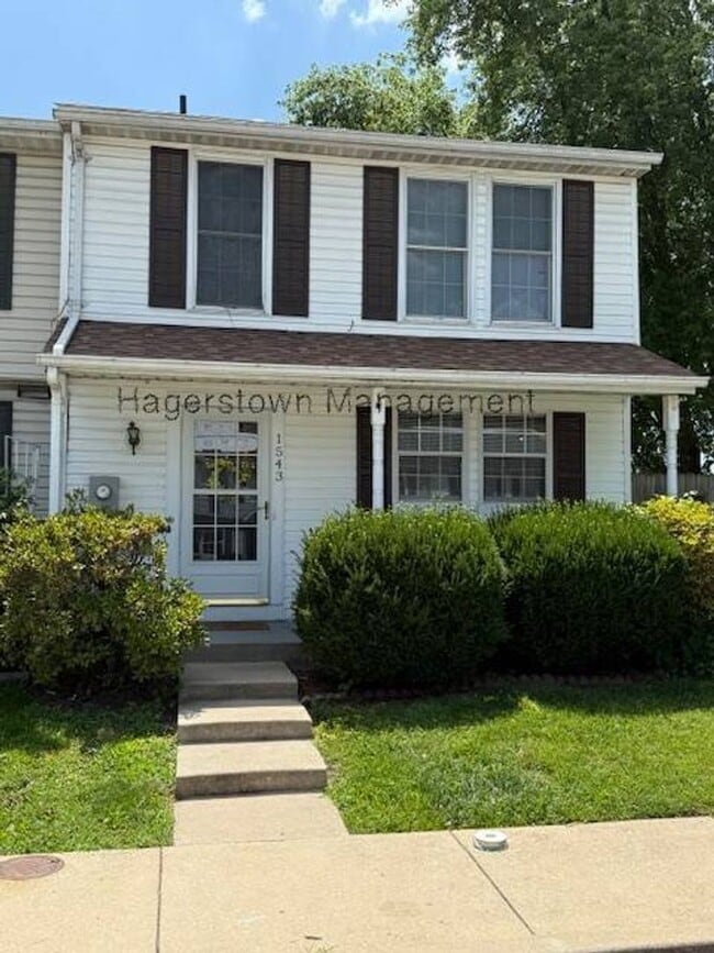 property at 1543 Iris Ct