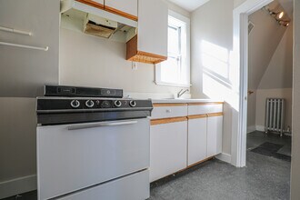 24 Murdock St, Unit 5 in Boston, MA - Foto de edificio - Building Photo