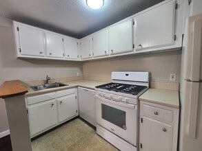 134 Tyngsboro Rd in Chelmsford, MA - Building Photo - Building Photo