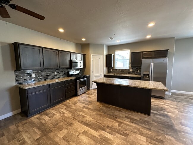 2465 W Cripple Creek Dr in Flagstaff, AZ - Building Photo - Building Photo