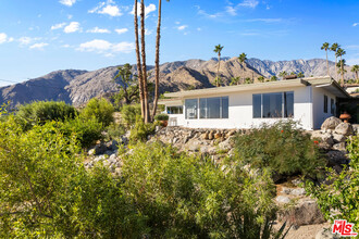 901 W Vía Livorno in Palm Springs, CA - Building Photo - Building Photo