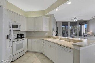 450 Launch Cir in Naples, FL - Building Photo - Building Photo