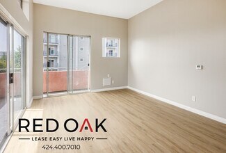 6700 Franklin Pl in Los Angeles, CA - Building Photo - Building Photo