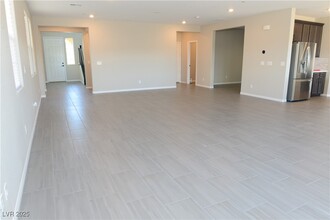 2621 Gallarate Dr in Henderson, NV - Building Photo - Building Photo