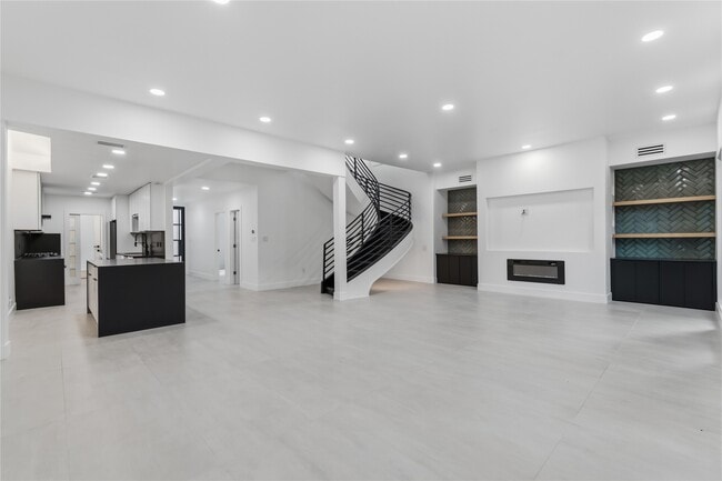 54 Legend Ln