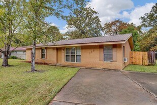 192 Chotard Ave in Pearl, MS - Building Photo