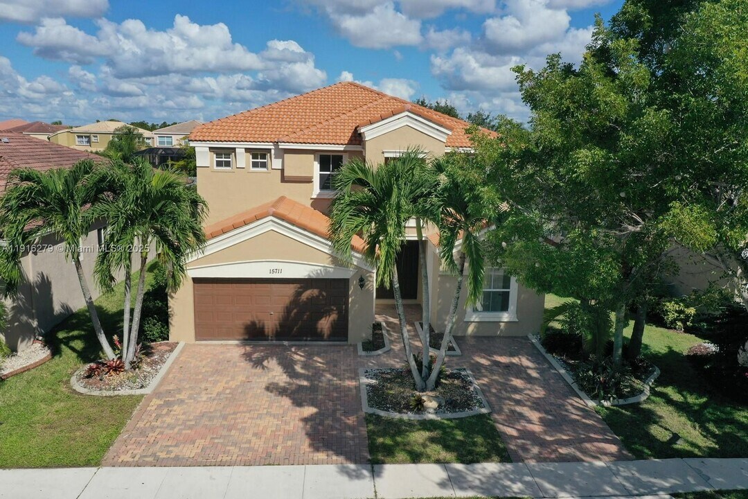 15711 SW 53rd Ct, Unit 15711 in Miramar, FL - Foto de edificio