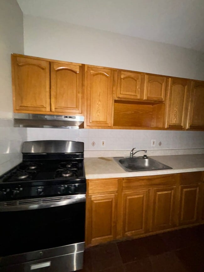 607-609 Orange St, Unit 6