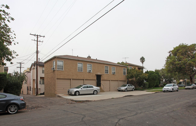 117 N 7th St in Burbank, CA - Building Photo - Building Photo