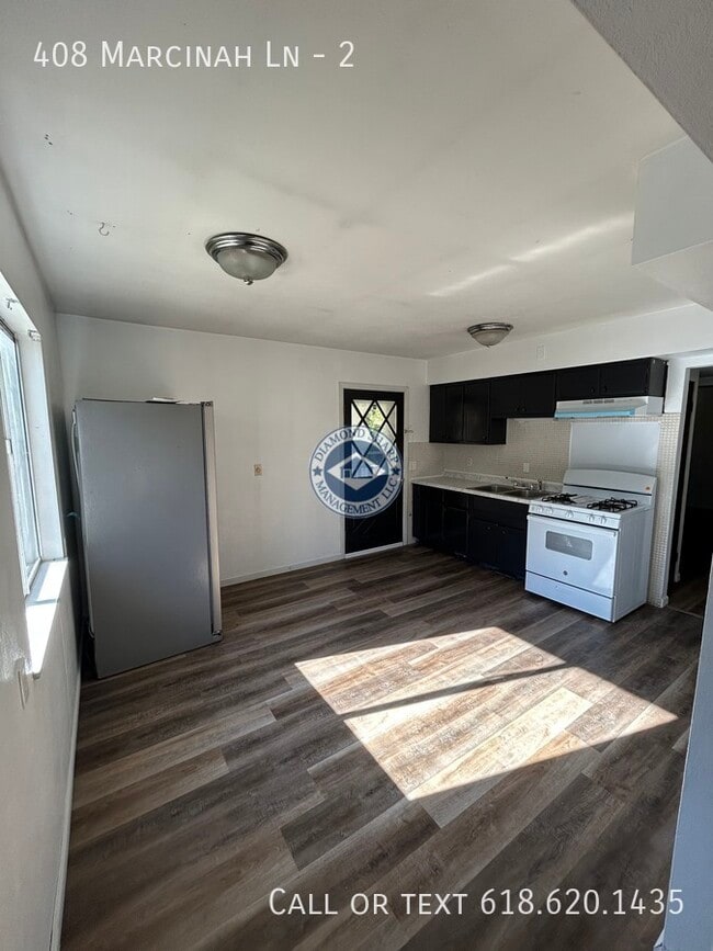 408 Marcinah Ln in Fairview Heights, IL - Building Photo - Building Photo