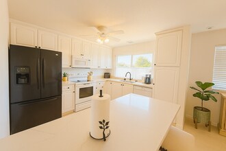6338 Caminito Lazaro in San Diego, CA - Building Photo - Building Photo