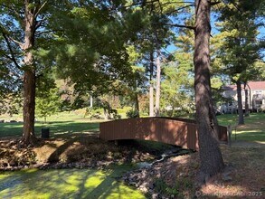 8 Village Rd in Southington, CT - Building Photo - Building Photo