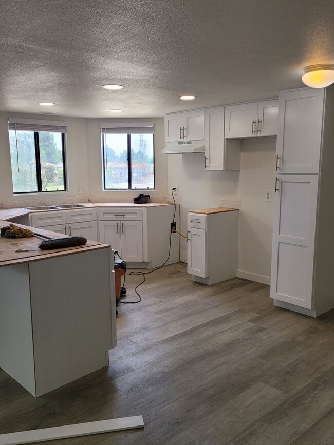 1161 Johnson Dr in Ventura, CA - Building Photo - Building Photo