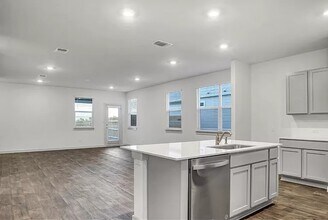10601 Seguin St in Austin, TX - Building Photo - Building Photo