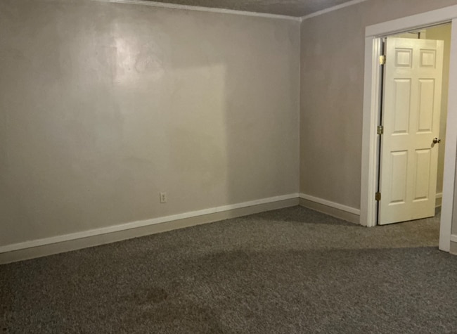 535 Main St in Mt Hope, WV - Foto de edificio - Building Photo