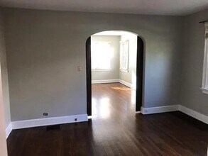 3250 Nash Ave, Unit 2 in Cincinnati, OH - Building Photo - Building Photo