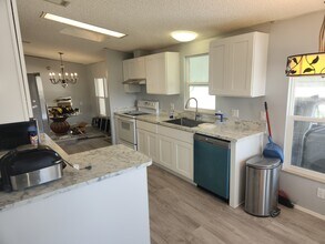 4699 SE Bywood Ter in Stuart, FL - Foto de edificio - Building Photo