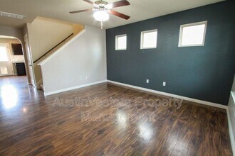4504 Esper Ln in Austin, TX - Foto de edificio - Building Photo
