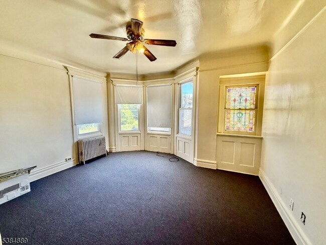 37 Oakland Terrace in Newark, NJ - Building Photo - Building Photo