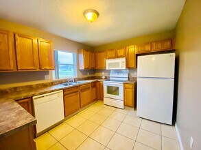 502 Albatross Dr in Kissimmee, FL - Building Photo - Building Photo