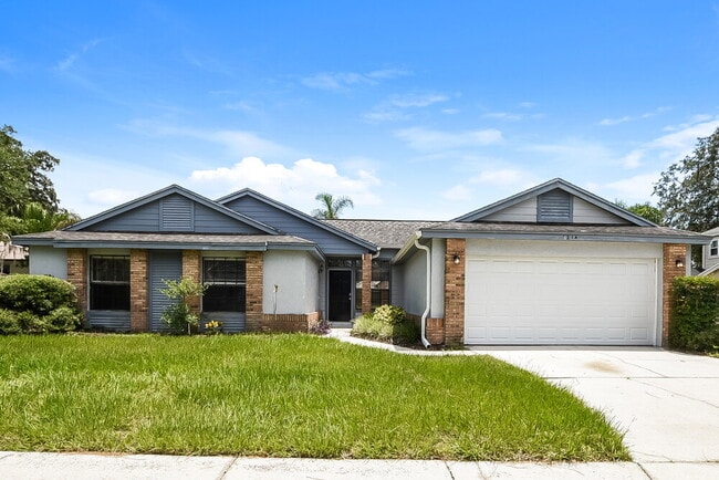 1214 Lacey Oak Dr